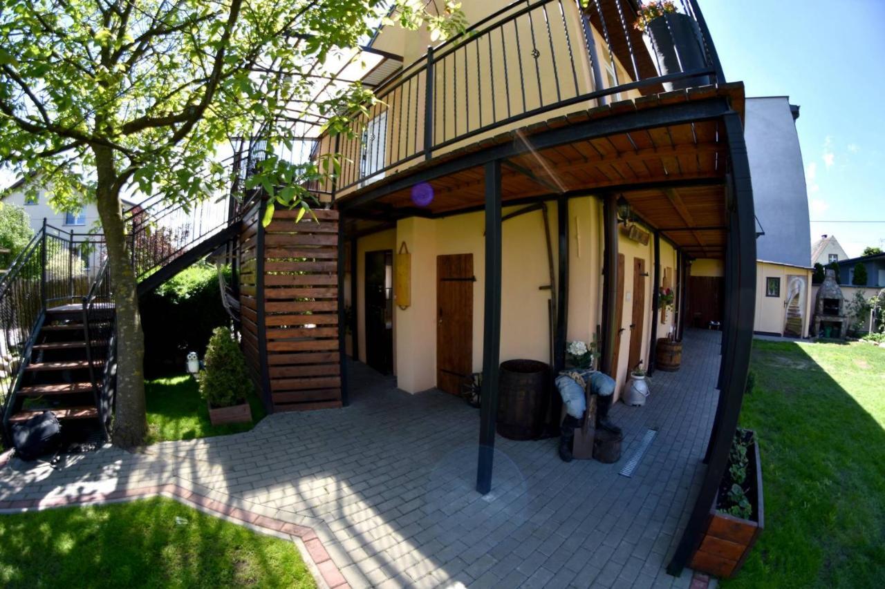 Pokoje Goscinne Ewela Leba Exterior foto